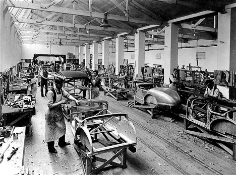 Сборочное предприятие, где в начале 30-х рабочие трудились над производством модели SS I